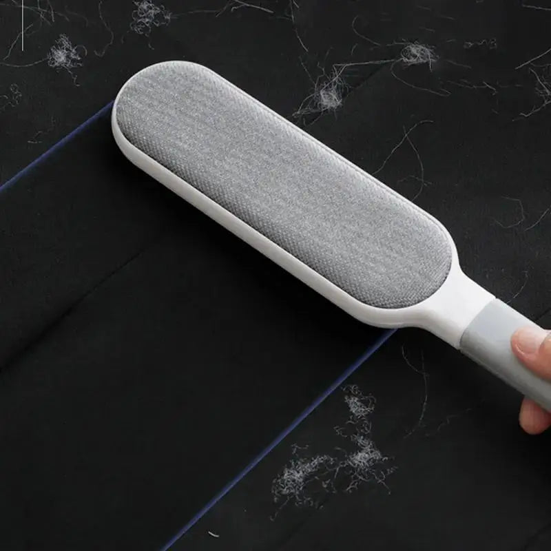 Double-sided manual electrostatic pet hairbrush